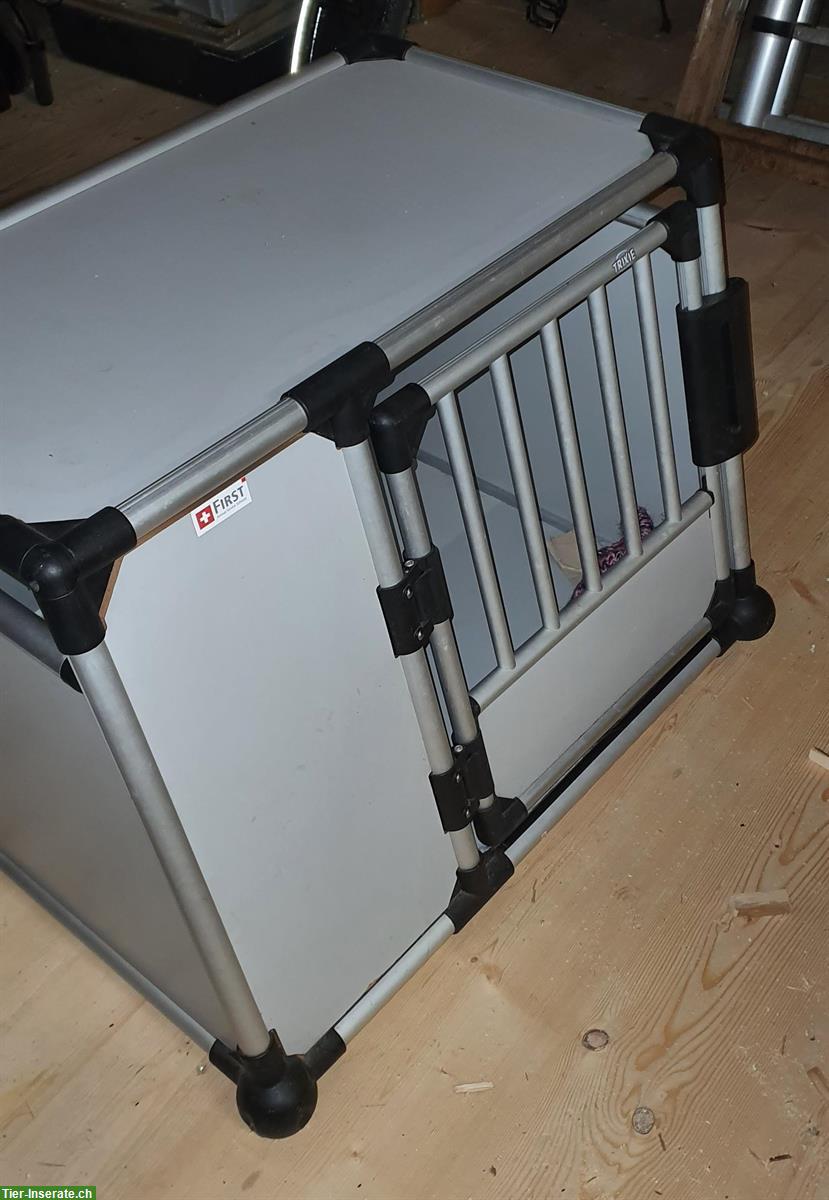 Bild 2: Hunde Transportbox aus Aluminium