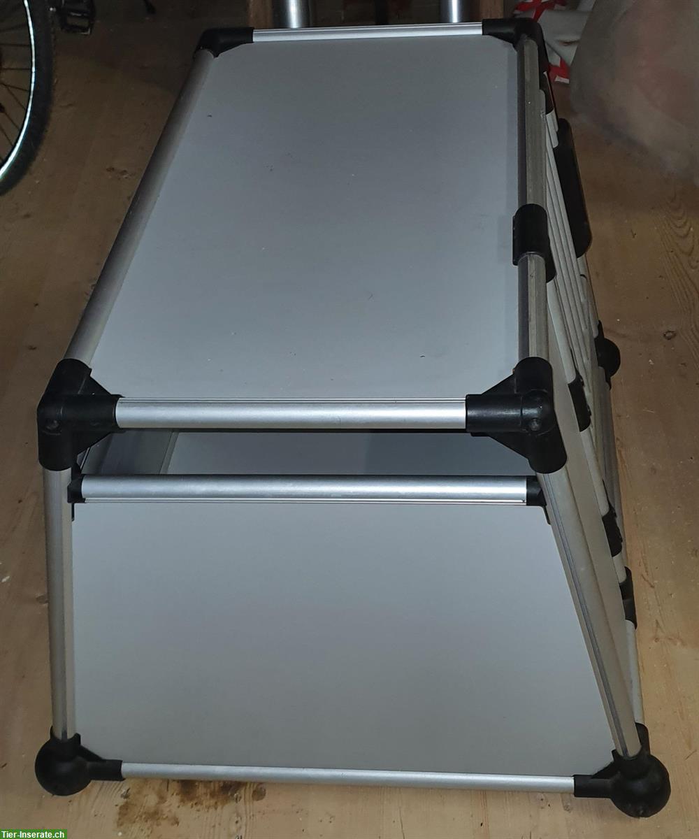 Bild 3: Hunde Transportbox aus Aluminium